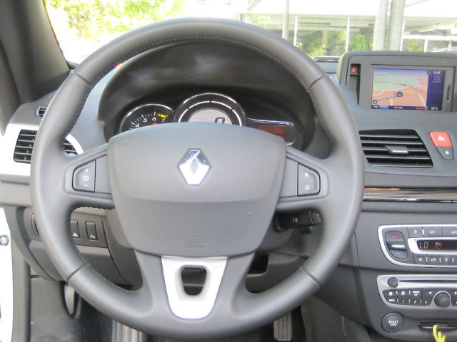 RENAULT MEGANE CC (01/08/2010) - 